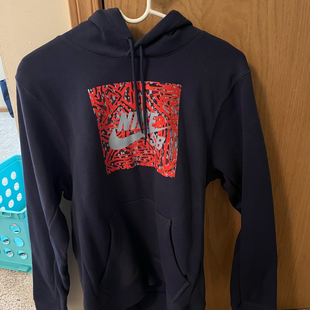 Nike sb sweater